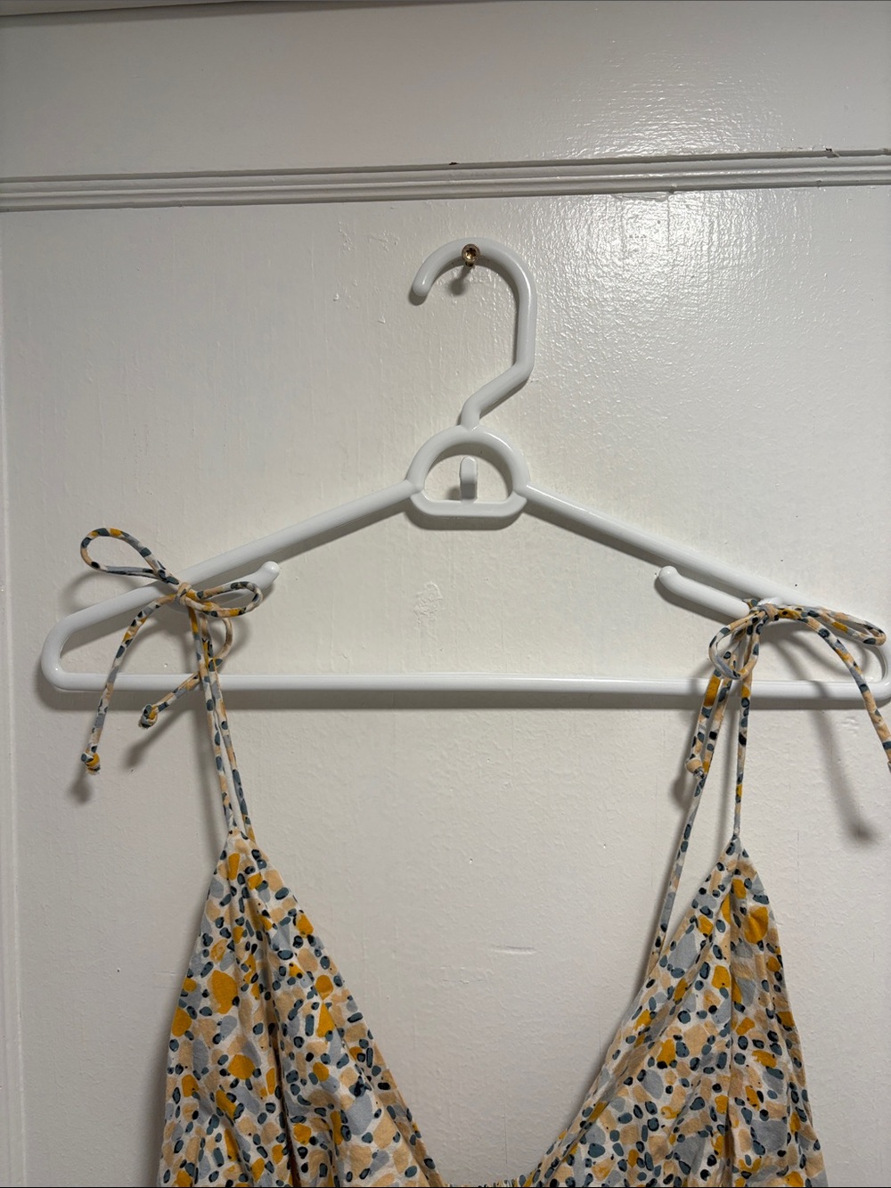Sim & Sam Crop Top - Picture 6 of 14